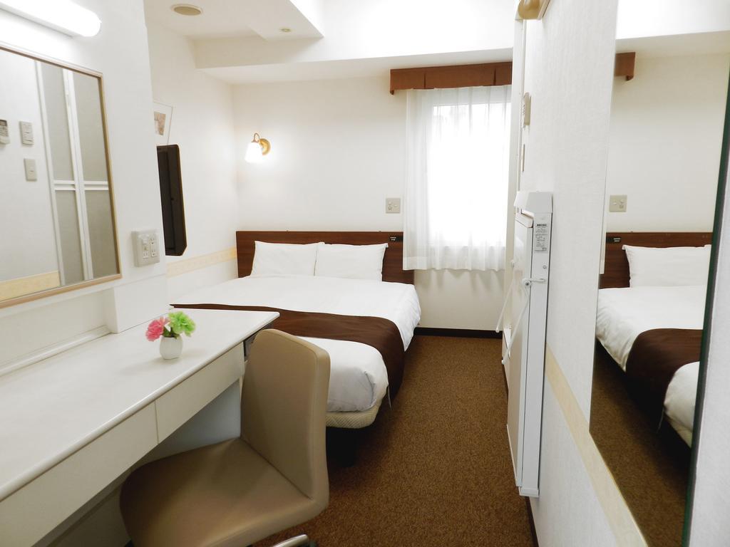 Hotel Check In Shimbashi Tokyo Bilik gambar